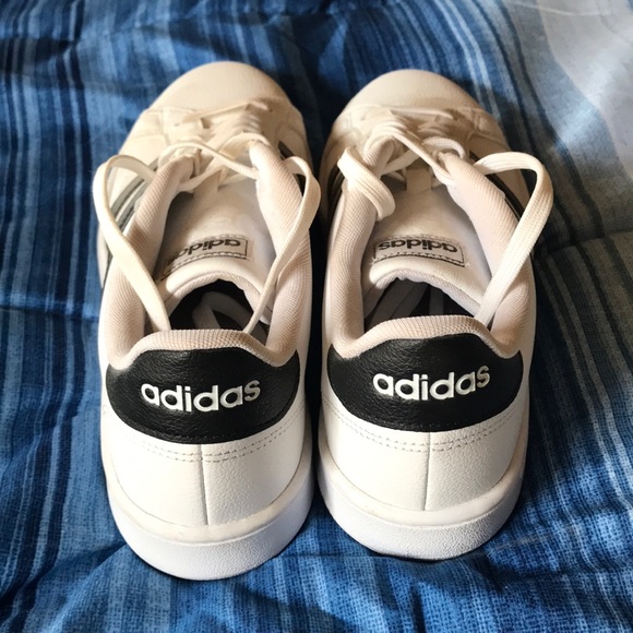 Adidas shoes - Picture 3 of 8